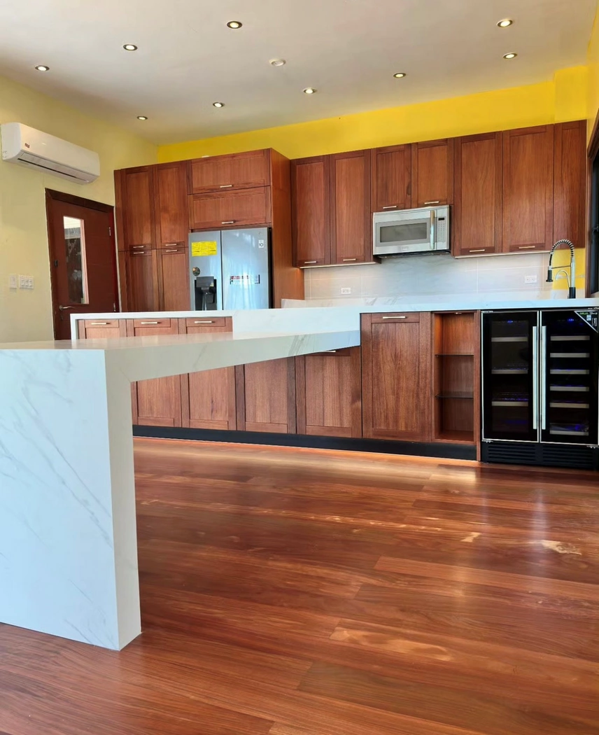 Transitional Kitchen